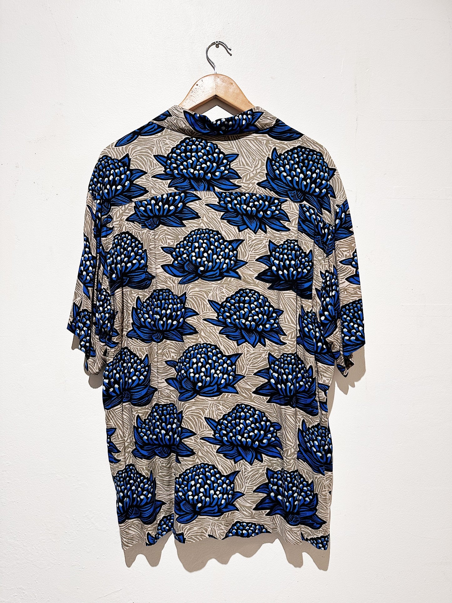 Bruce Goold "Blue Waratah" Vintage Mambo Loud Shirt 103