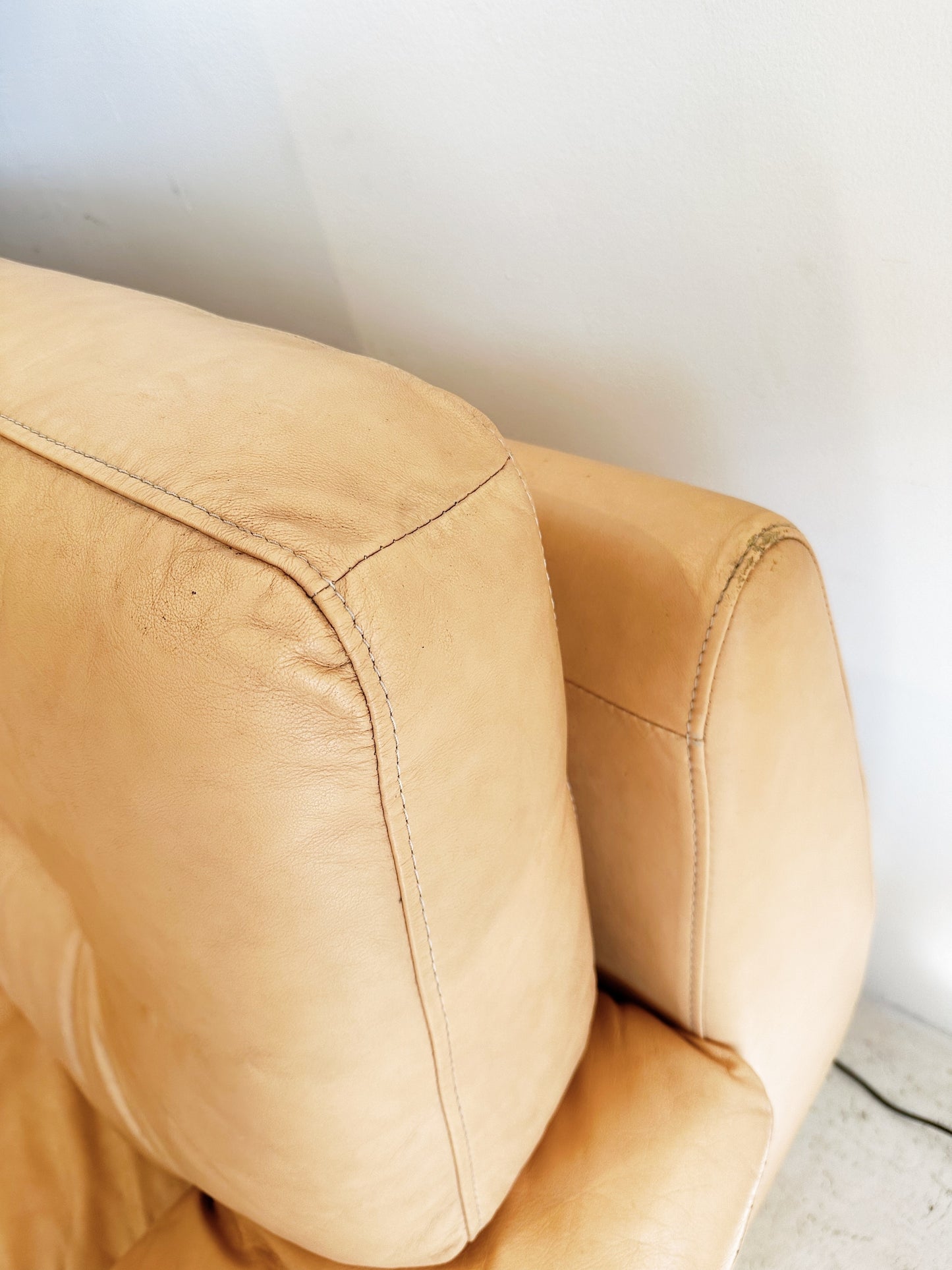 80s Vintage Postmodern Nicoletti Salotti Style Leather Sofa