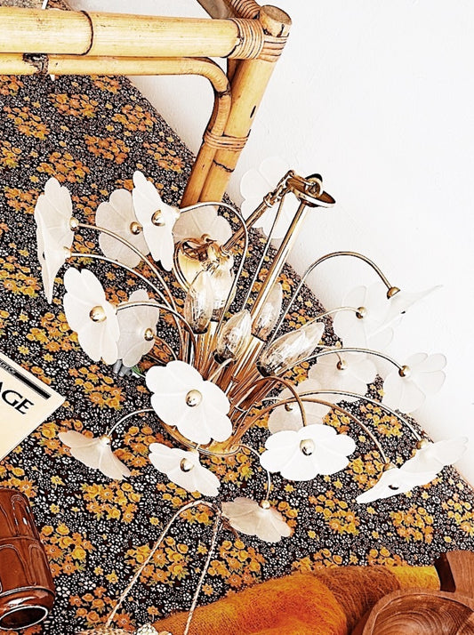 90s Vintage Pushing Daisies Chanderlier