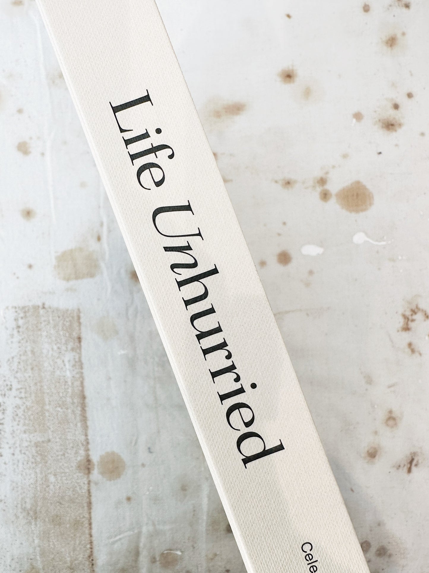 Life Unhurried: Slow and Sustainable Stays across Australia / Celeste Mitchell, Krista Eppelstun, Katie Gannon
