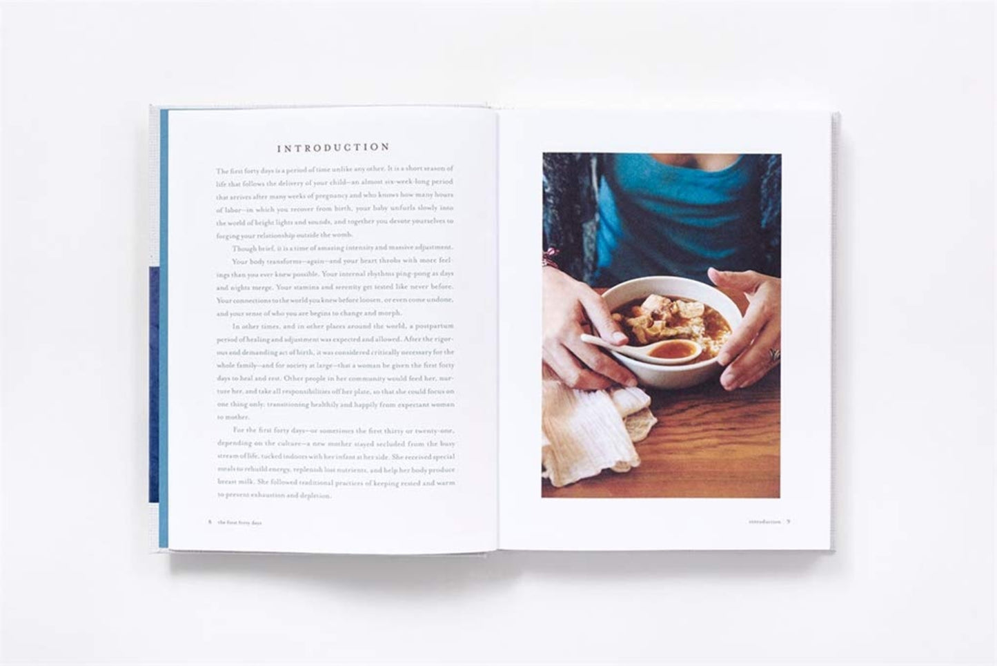 The First Forty Days: The Essential Art of Nourishing the New Mother / Heng Ou