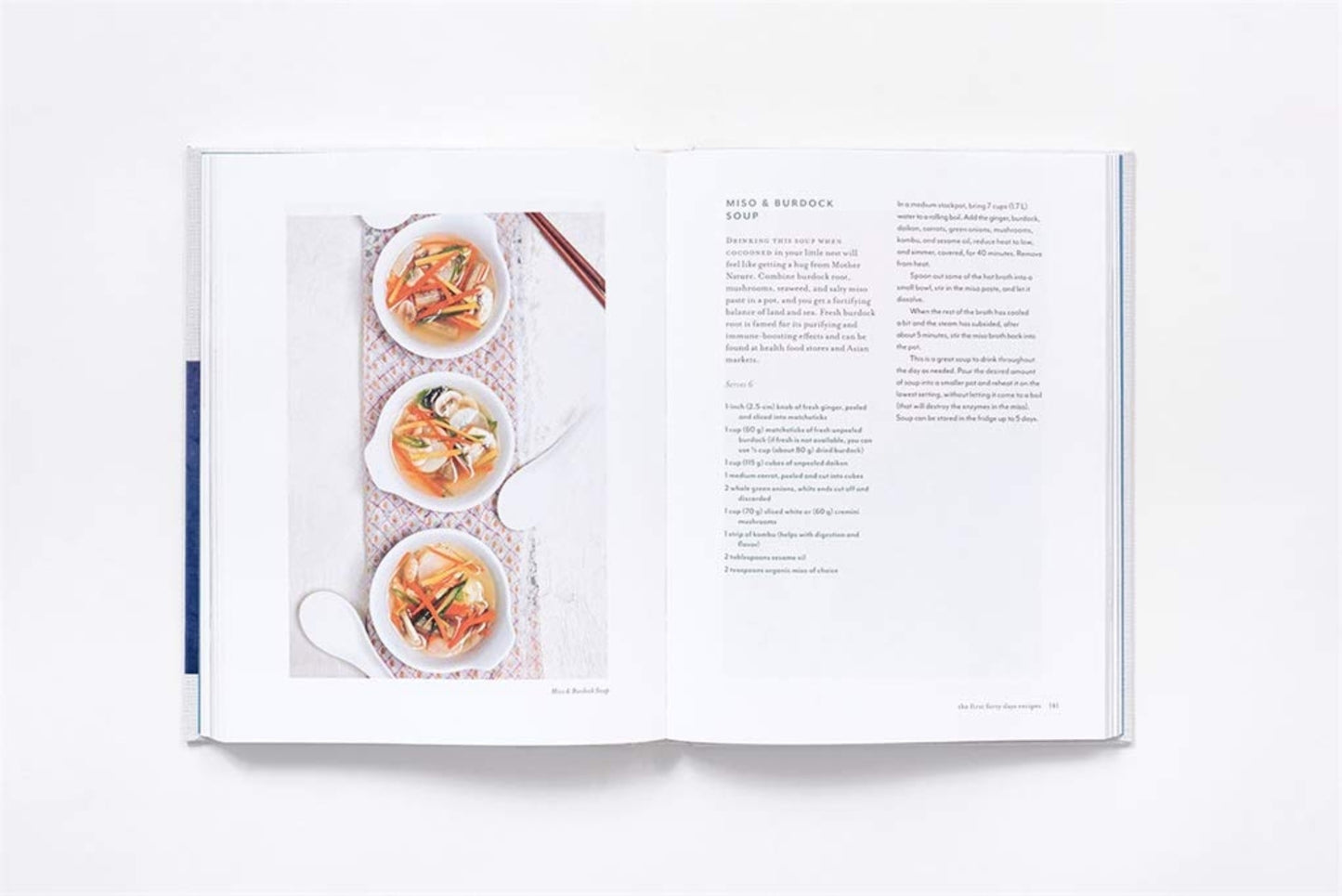 The First Forty Days: The Essential Art of Nourishing the New Mother / Heng Ou