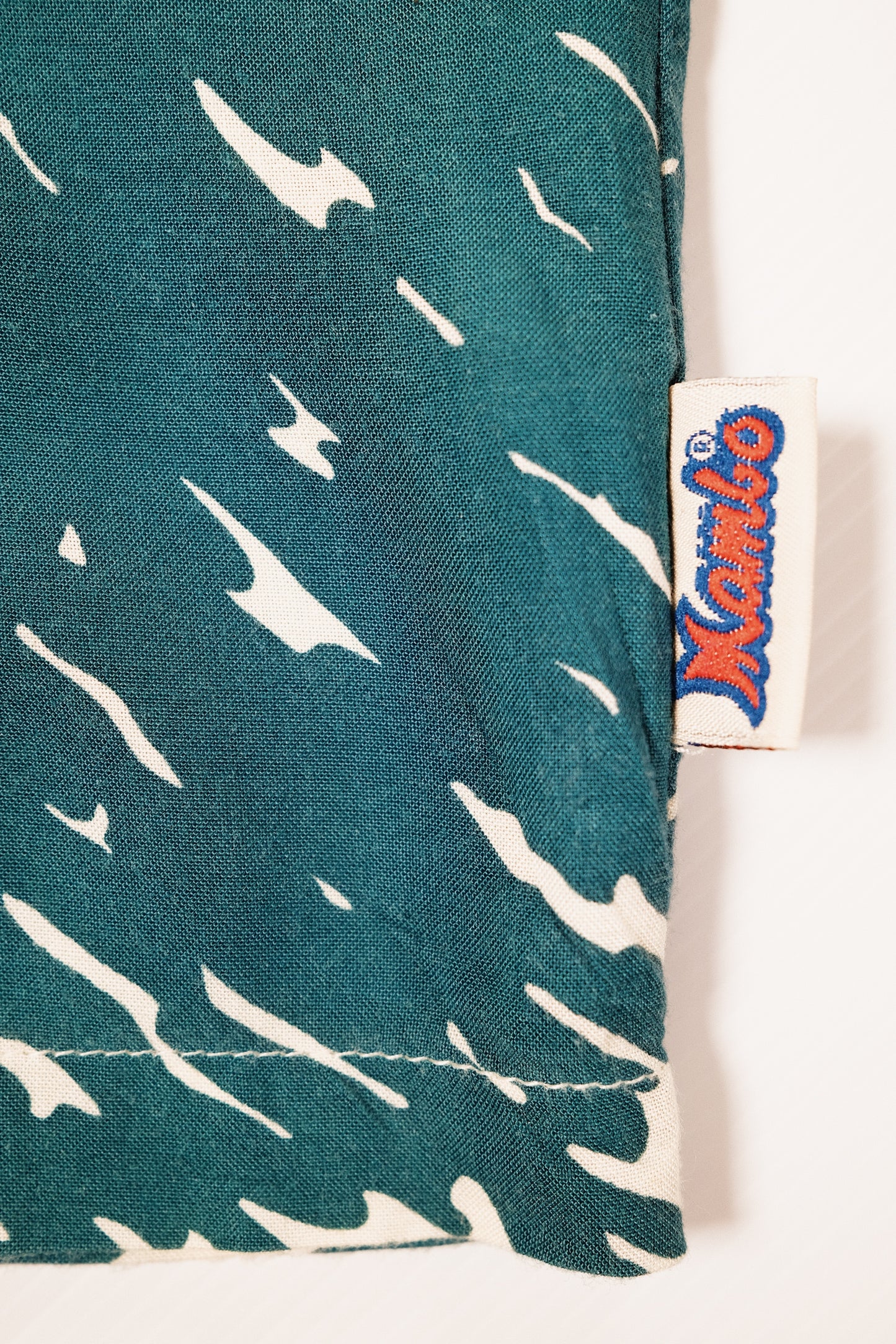 Aloha Hibiscus Vintage Mambo Loud Shirt (L) 40
