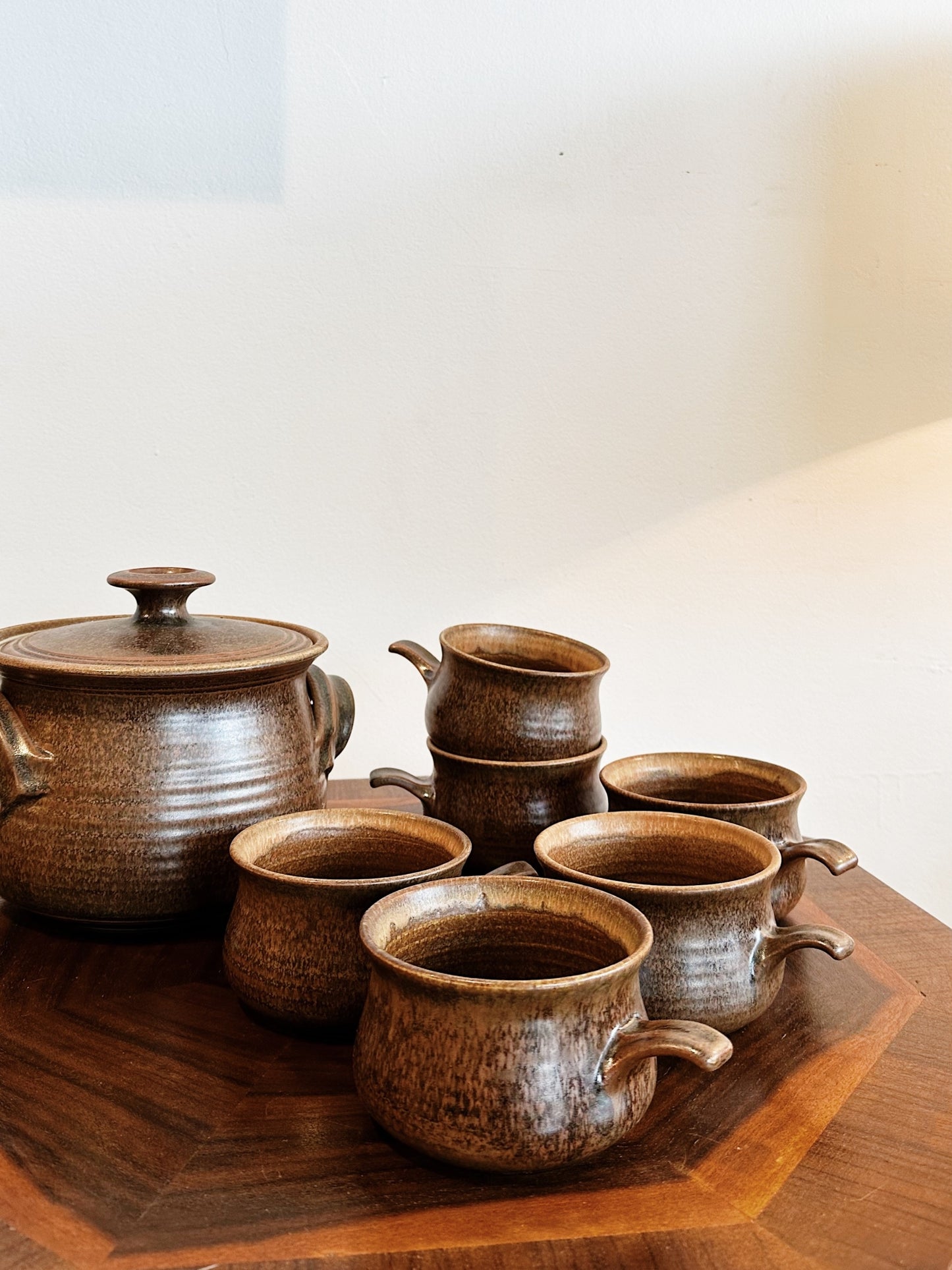 Vintage Pottery Soup Pot & 6 Soup Bowls