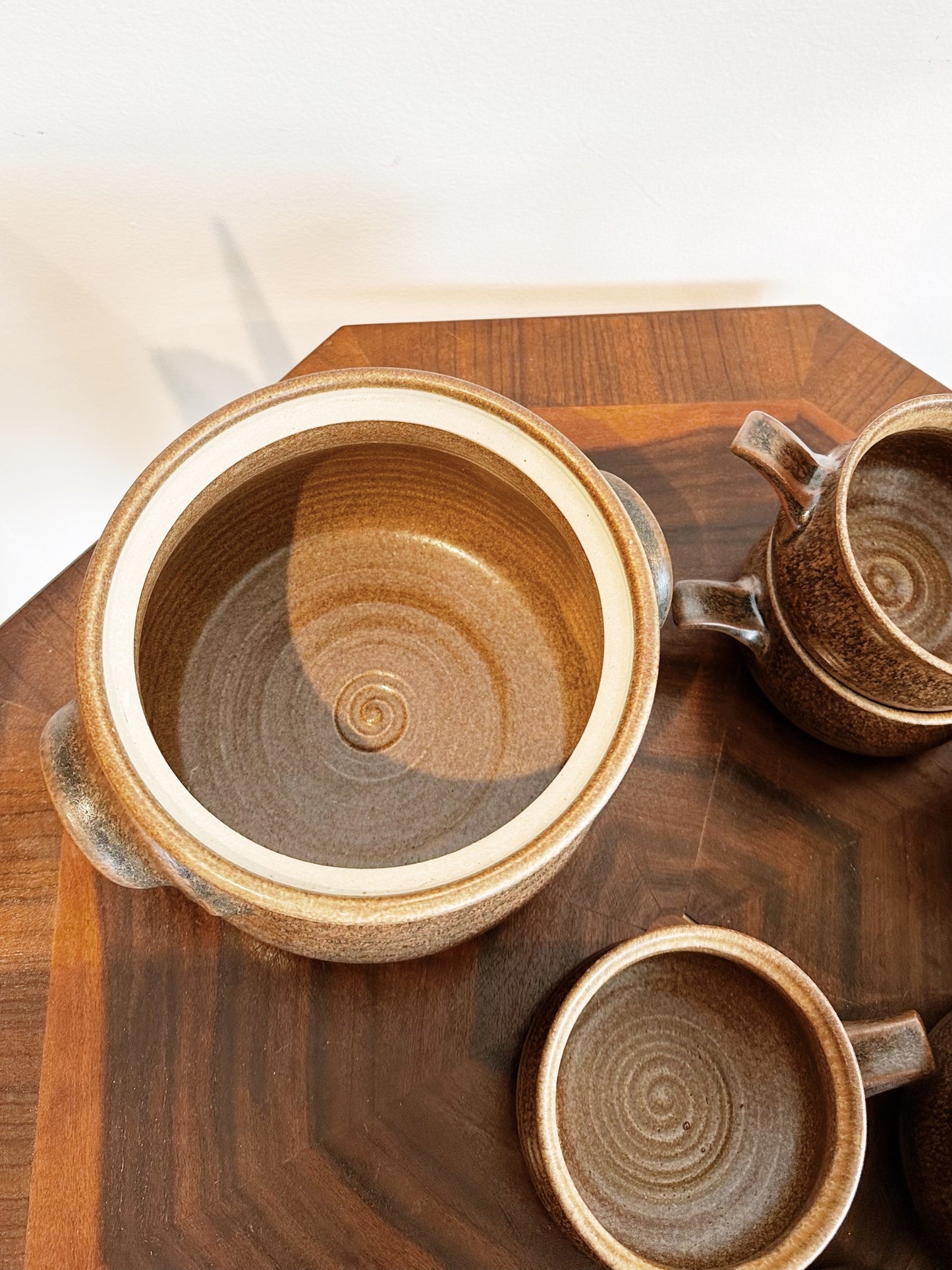 Vintage Pottery Soup Pot & 6 Soup Bowls