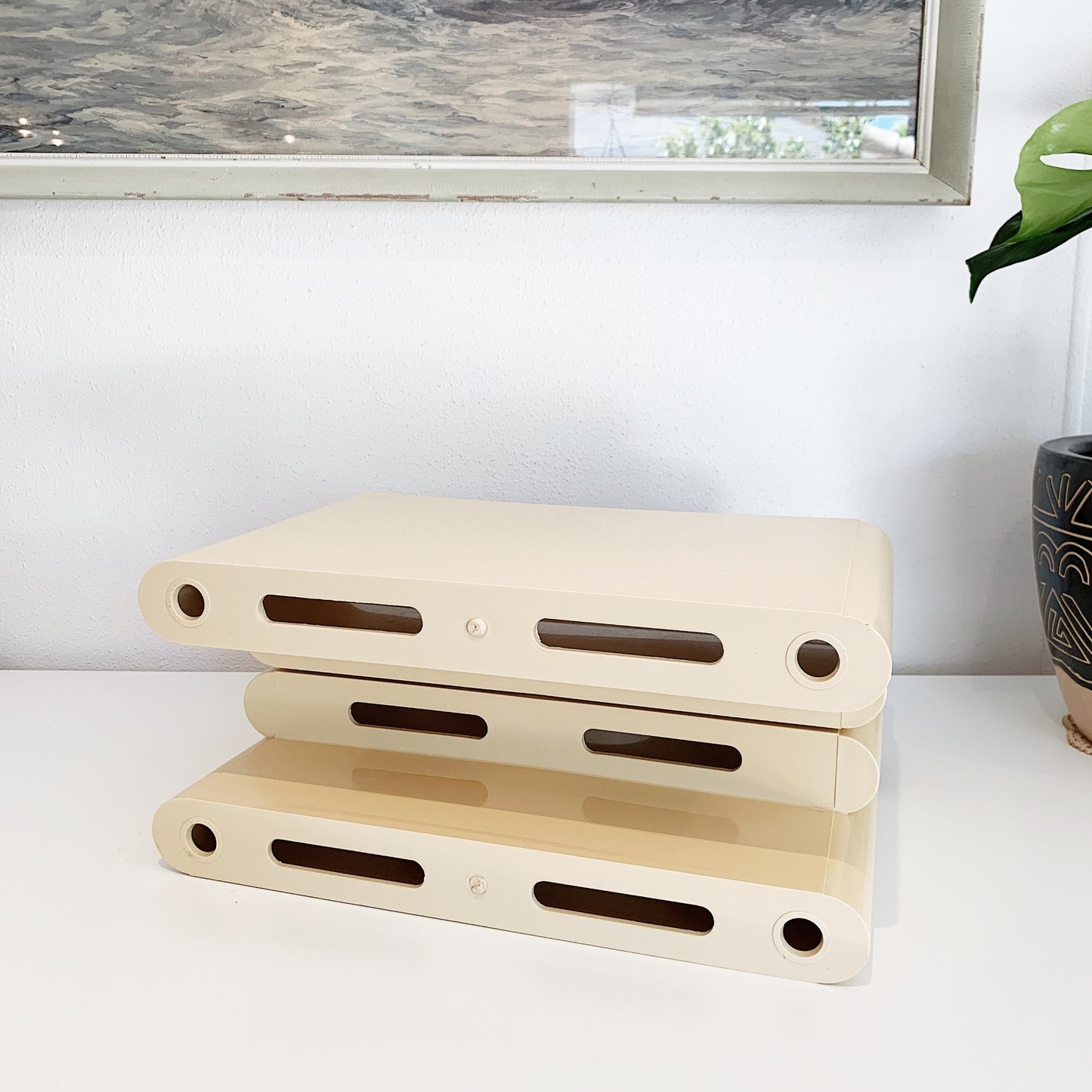 Kartell Style Magazine / LP Rack