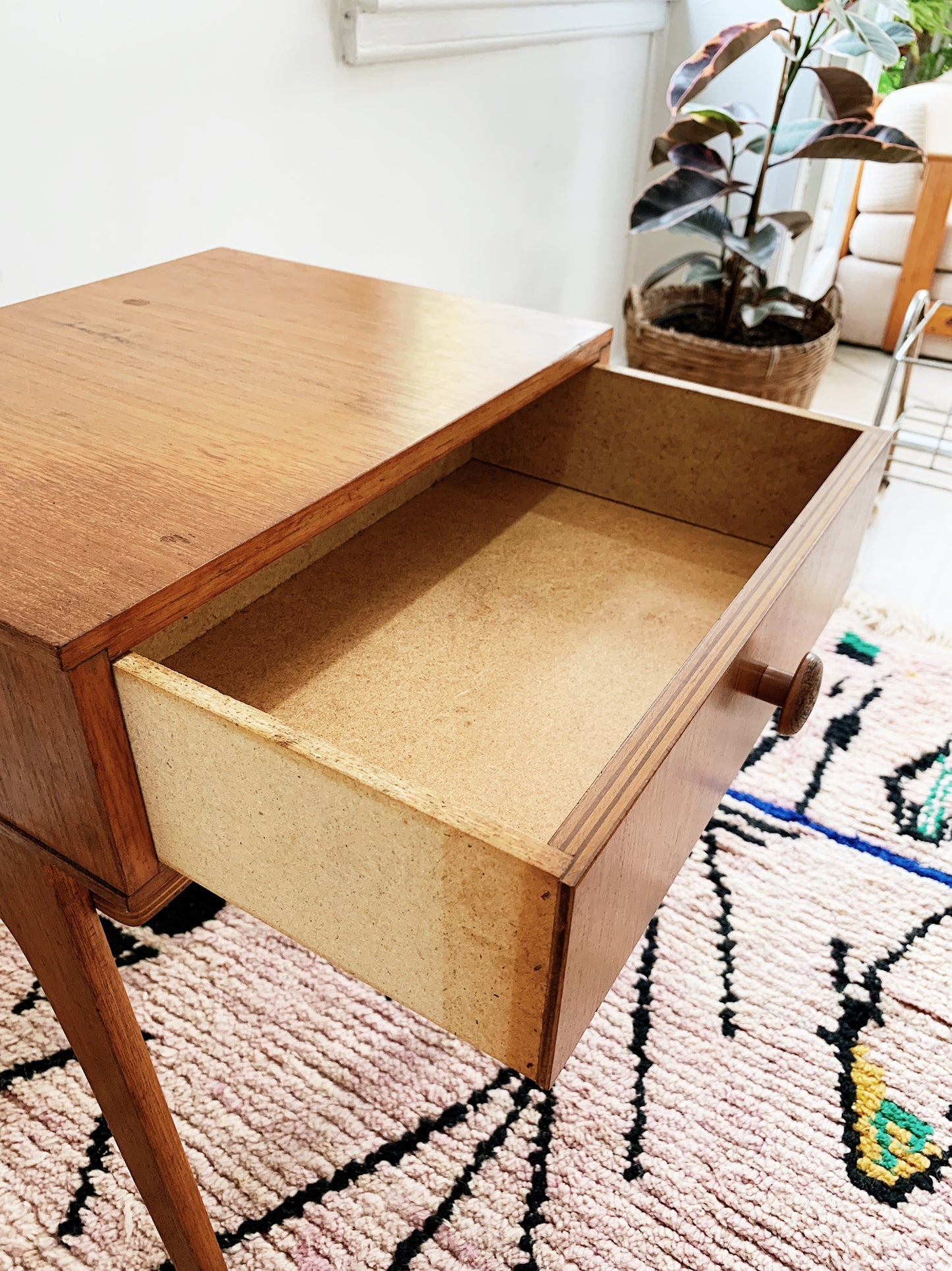 Scandi-style Mid Century Modern Side Table