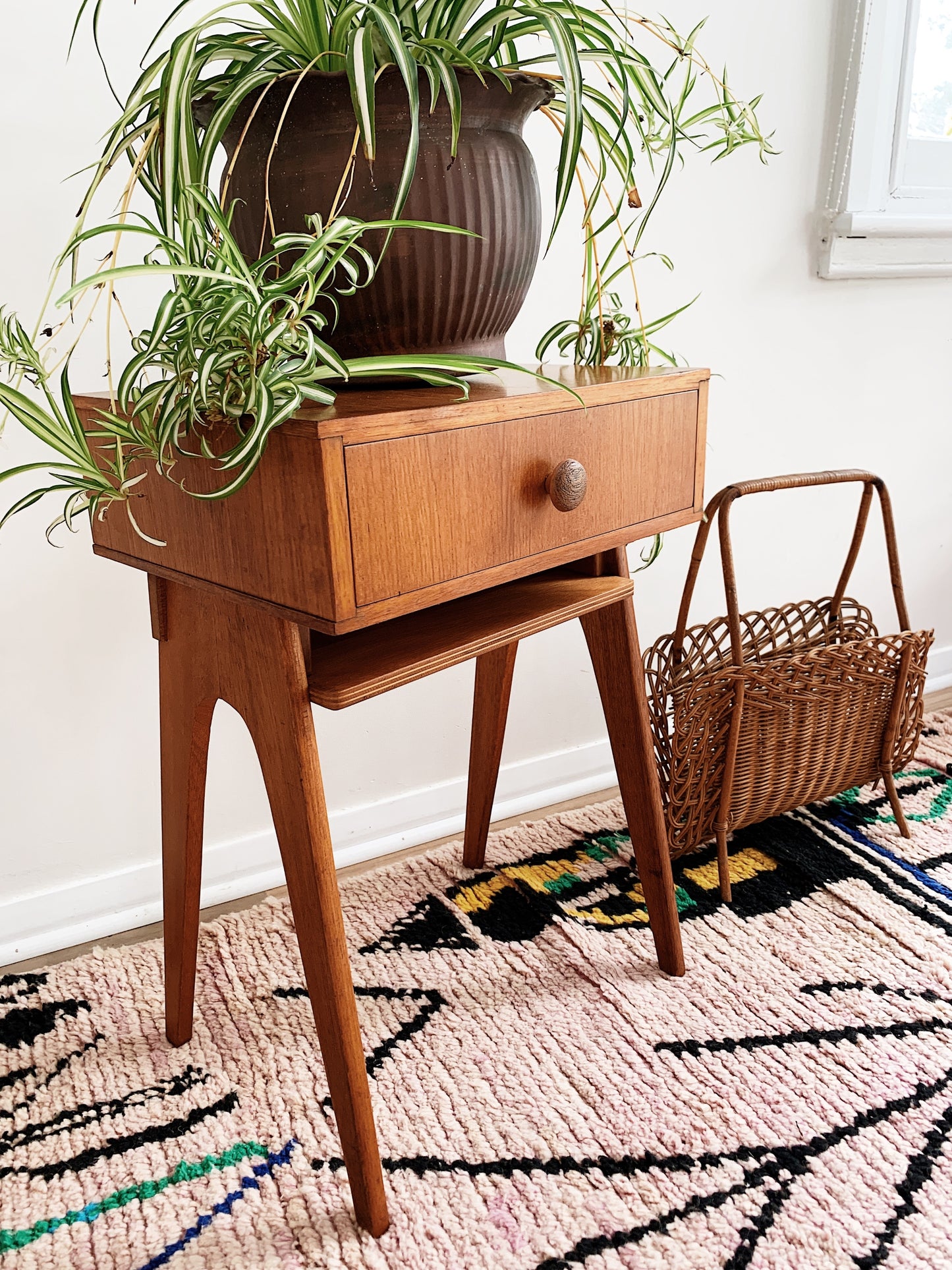 Scandi-style Mid Century Modern Side Table