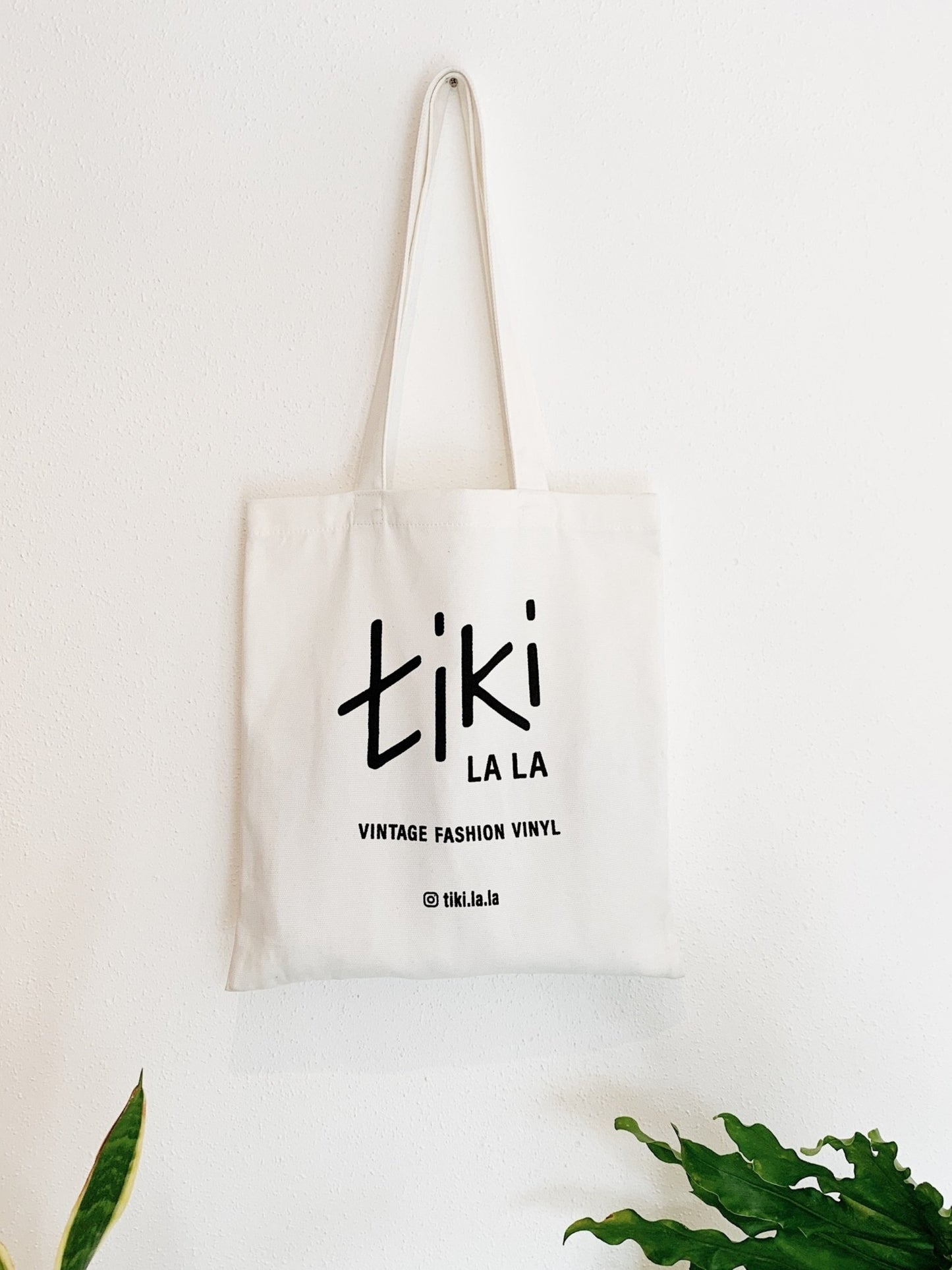 Tiki La La Classic Tote