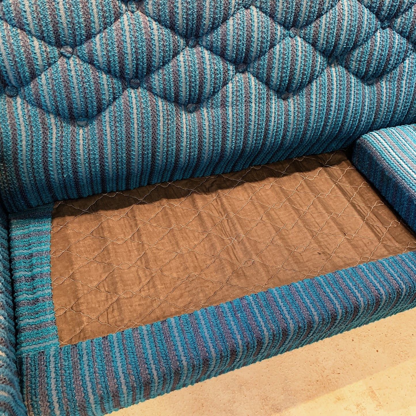 Vintage Fler Wool Loop-Knit Four Seater Sofa