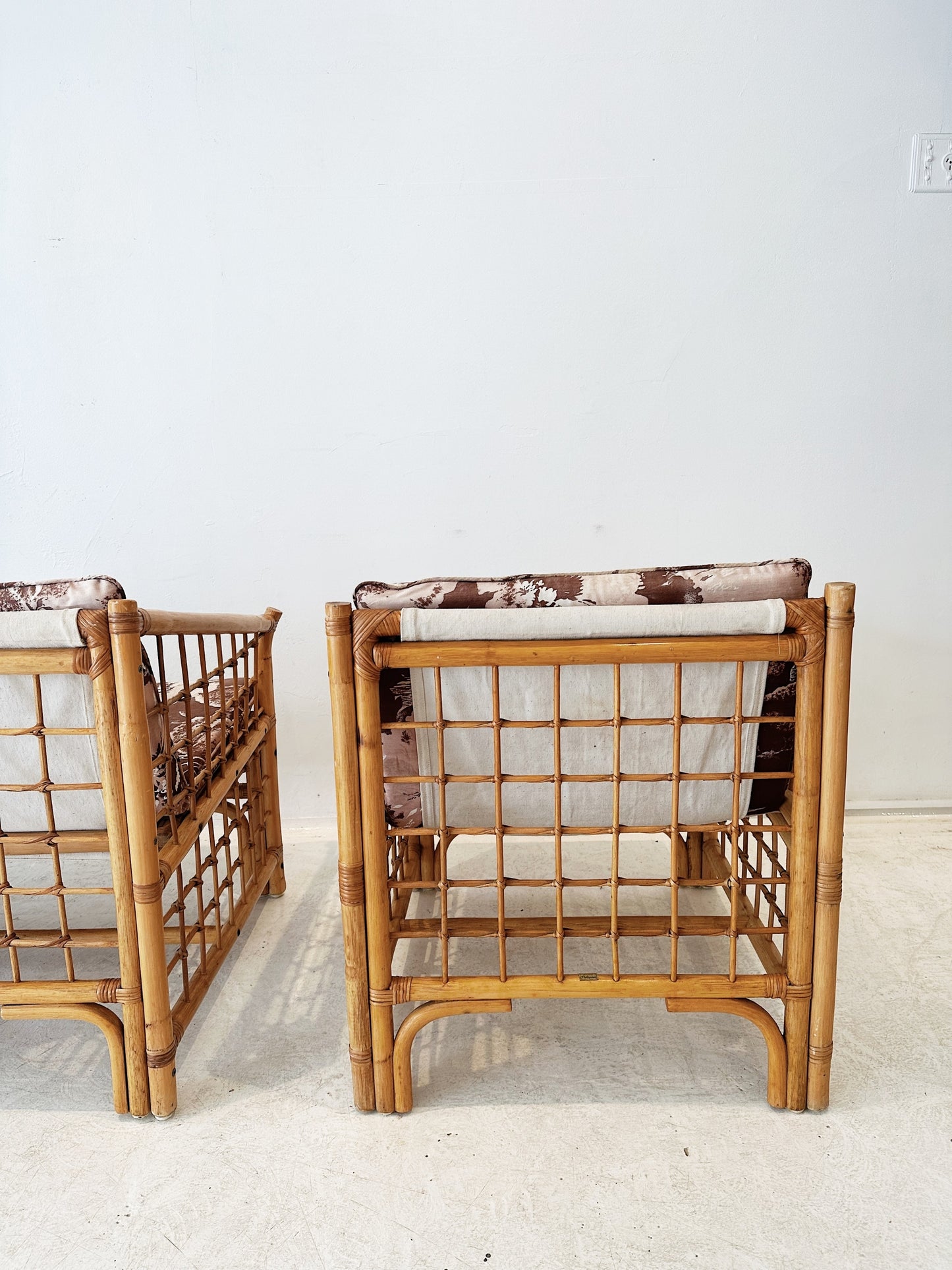 70s Vintage Floral Boxed Rattan Sofa & Armchair Set (1 x Two Seater + 1 x Armchair)