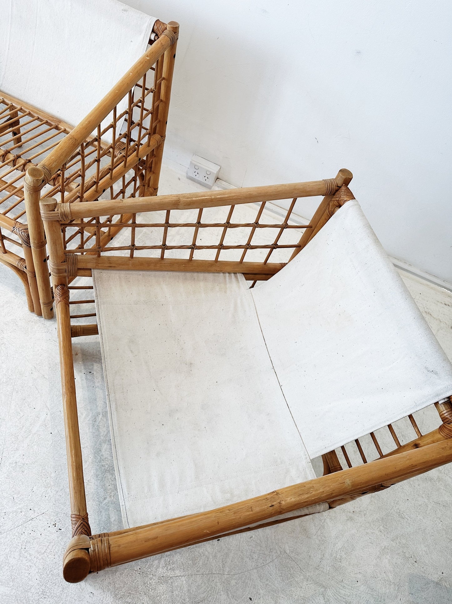 70s Vintage Floral Boxed Rattan Sofa & Armchair Set (1 x Two Seater + 1 x Armchair)