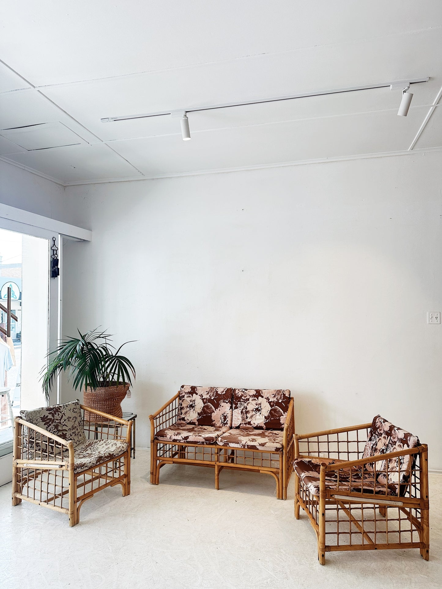 70s Vintage Floral Boxed Rattan Sofa & Armchair Set (1 x Two Seater + 1 x Armchair)