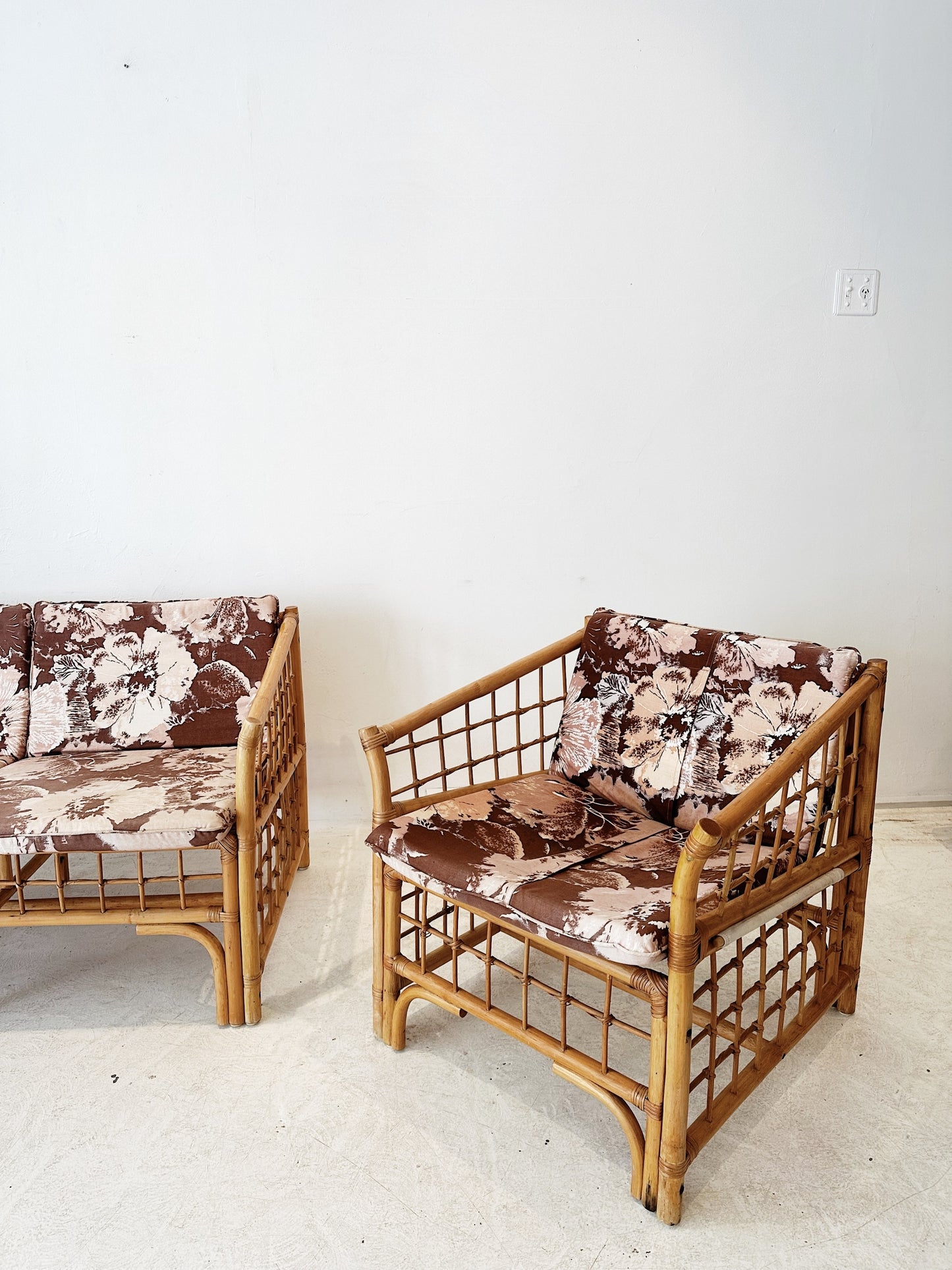70s Vintage Floral Boxed Rattan Sofa & Armchair Set (1 x Two Seater + 1 x Armchair)