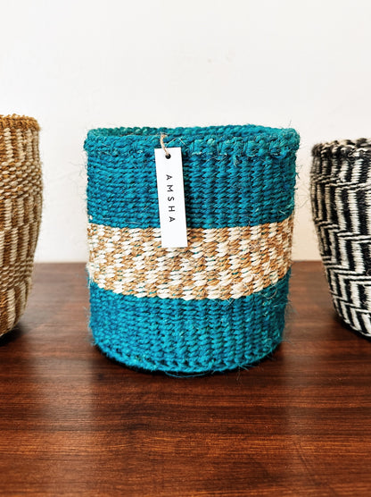 Amsha Kenyan Bookshelf Storage Plant Basket / Colour