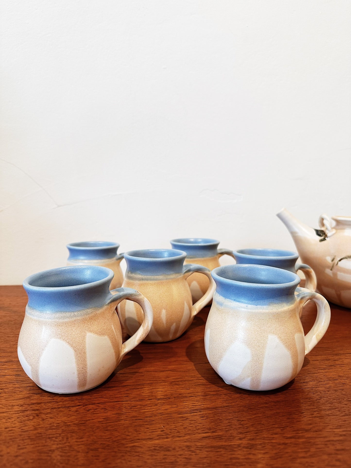 Pottery Teapot & 6 x Mugs