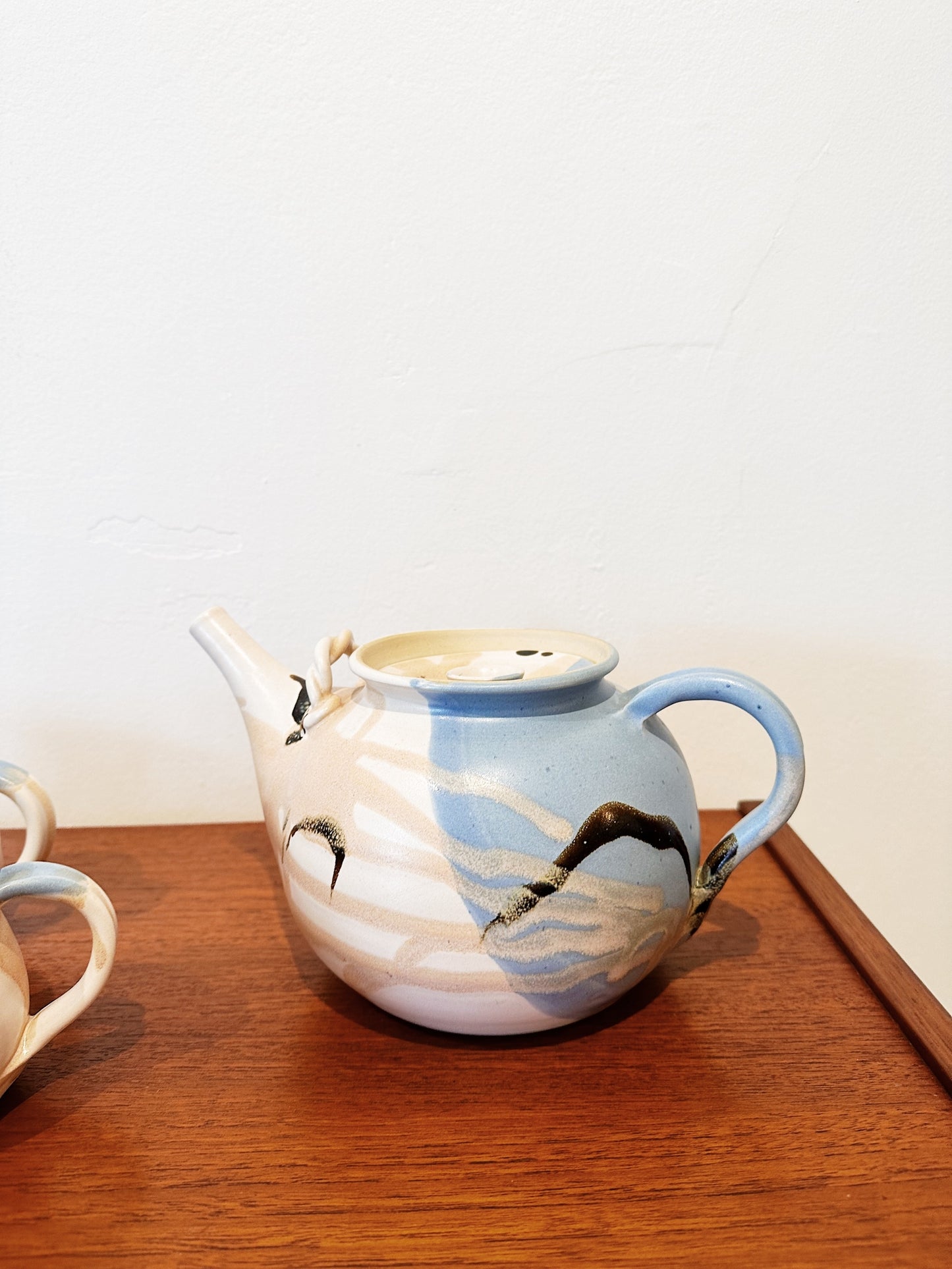 Pottery Teapot & 6 x Mugs