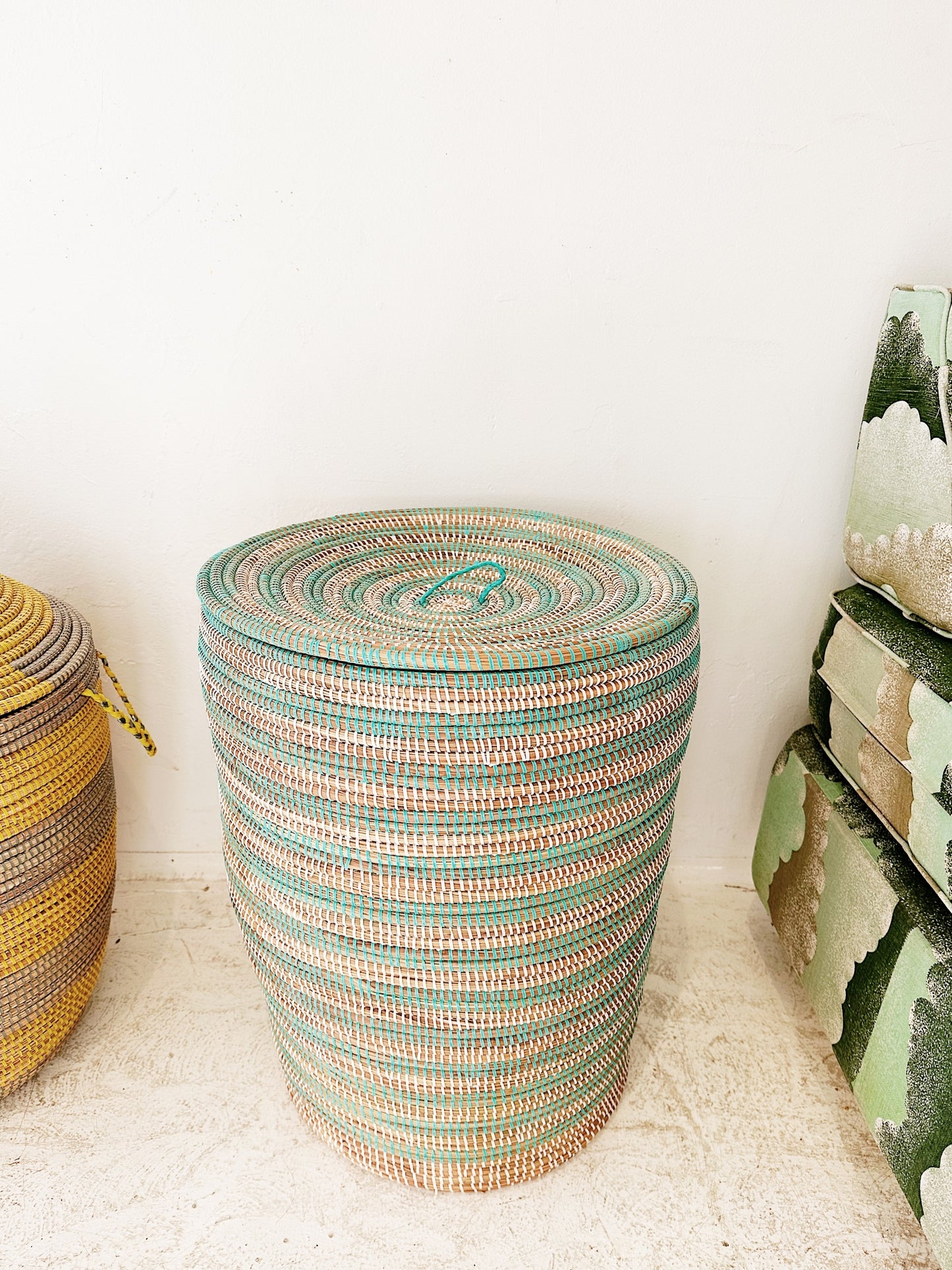 Senegal Woven Prayer Mat Basket / Lidded Variété