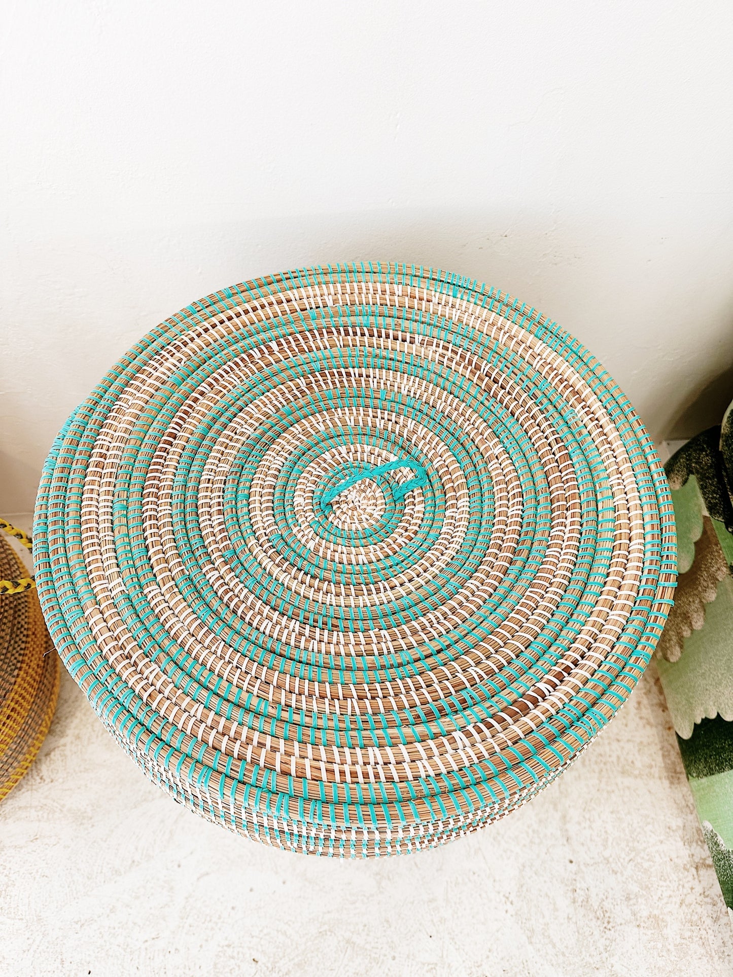 Senegal Woven Prayer Mat Basket / Lidded Variété