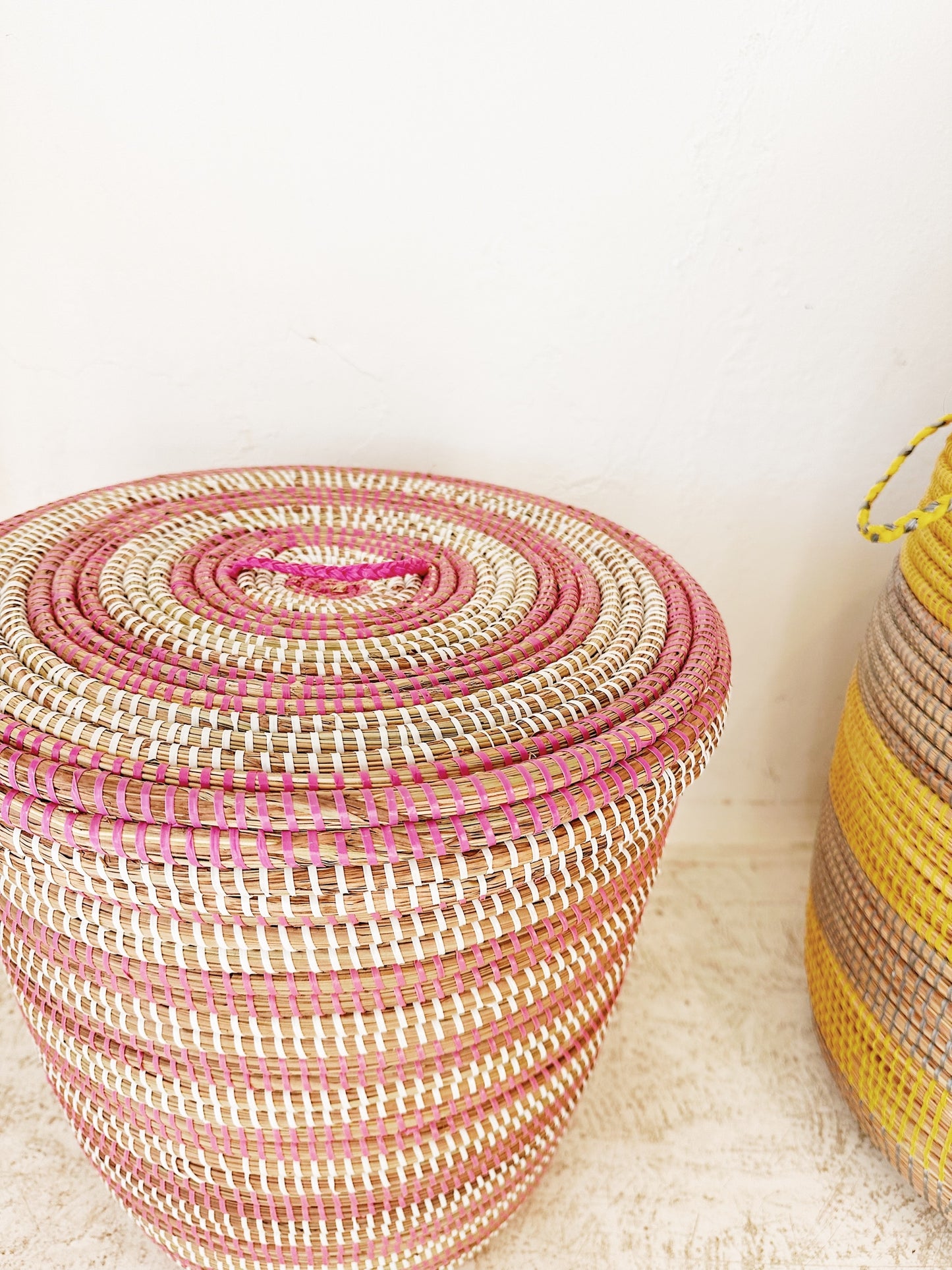 Senegal Woven Prayer Mat Basket / Lidded Variété