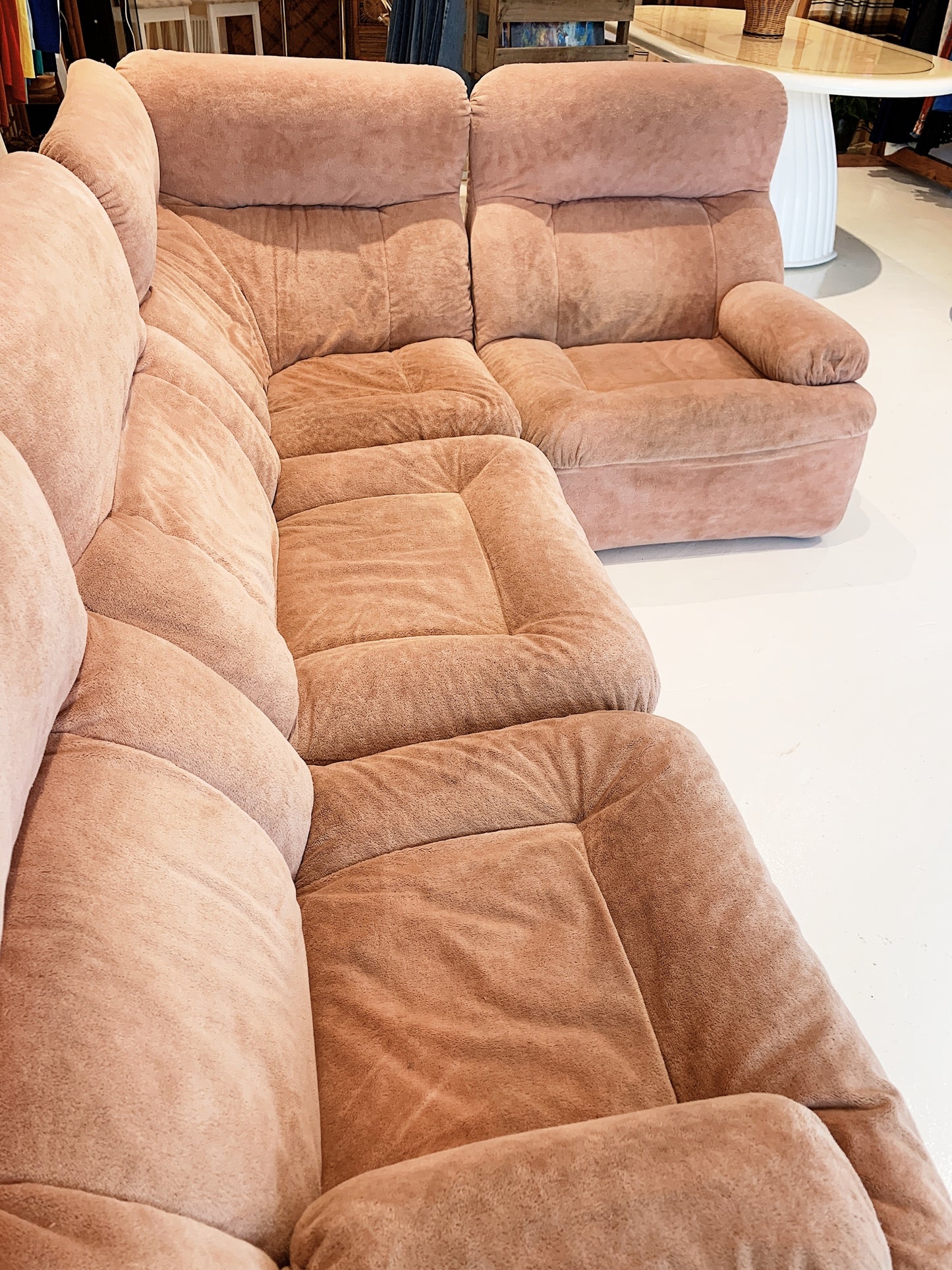 Uniroyal / Bridgestone Salmon Velour Modular Lounge