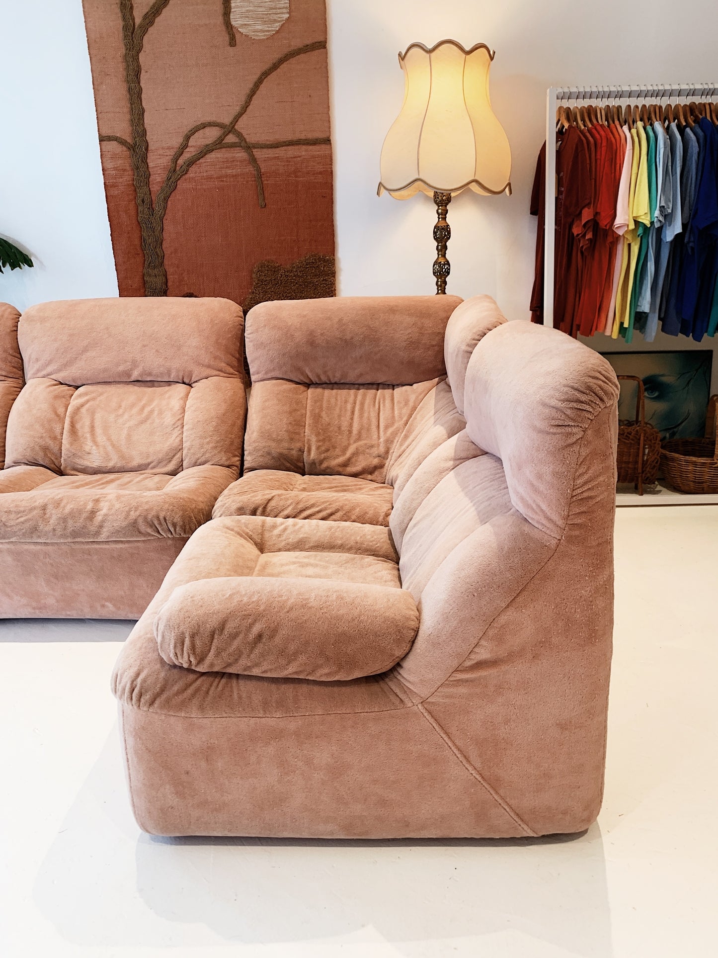 Uniroyal / Bridgestone Salmon Velour Modular Lounge