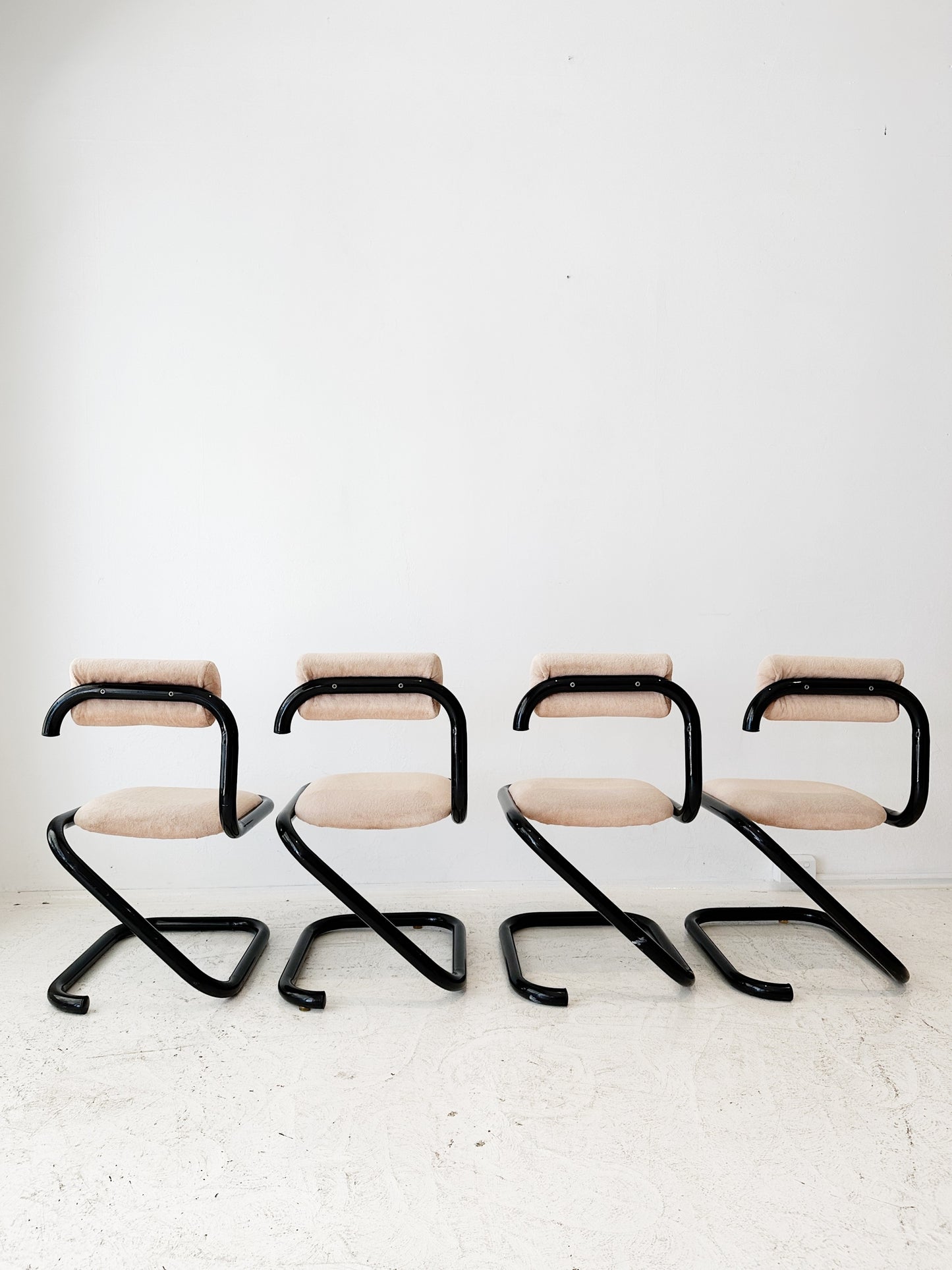 Giotto Stoppino Style Cobra Chairs