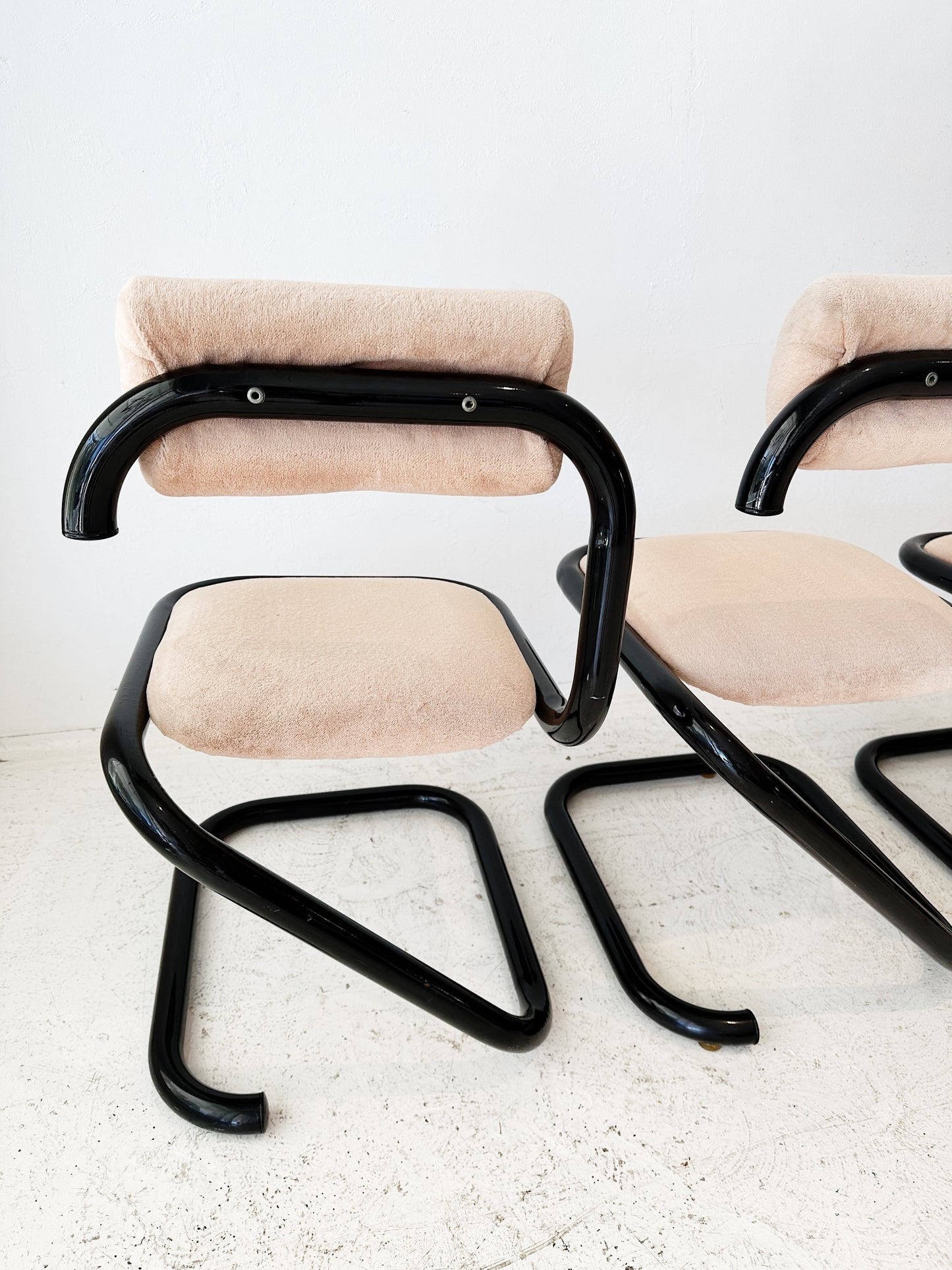 Giotto Stoppino Style Cobra Chairs