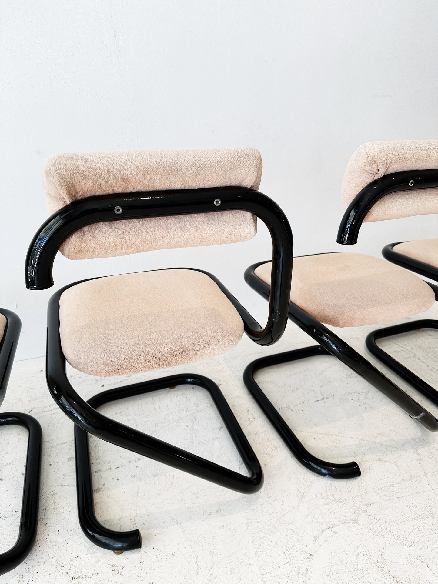 Giotto Stoppino Style Cobra Chairs