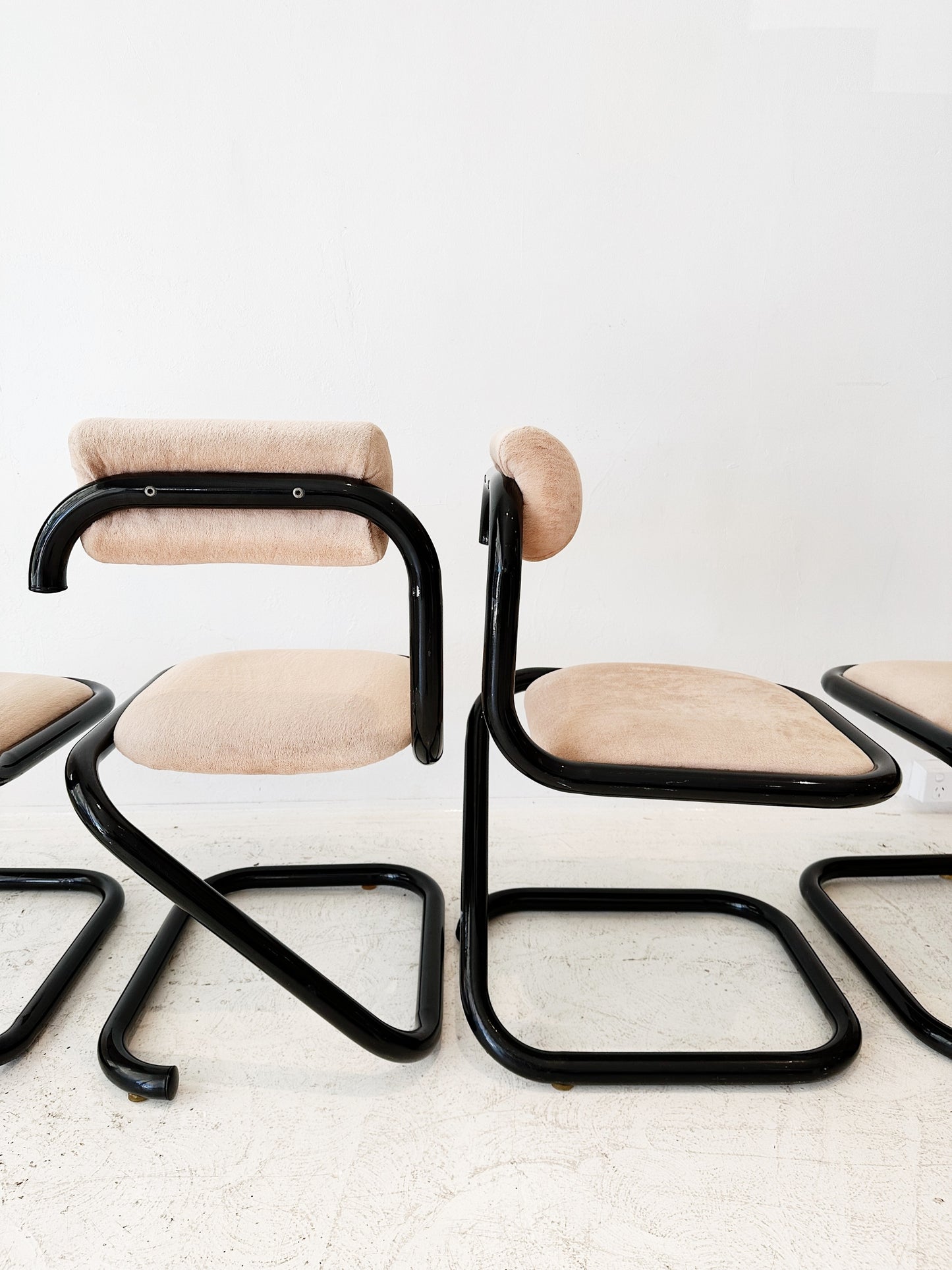 Giotto Stoppino Style Cobra Chairs