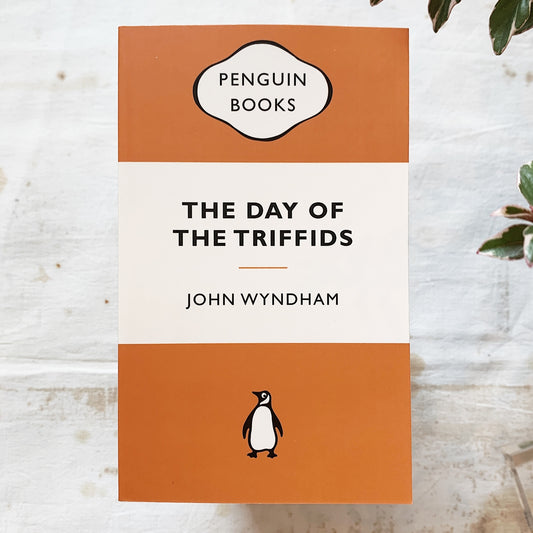 The Day of the Triffids / John Wyndham