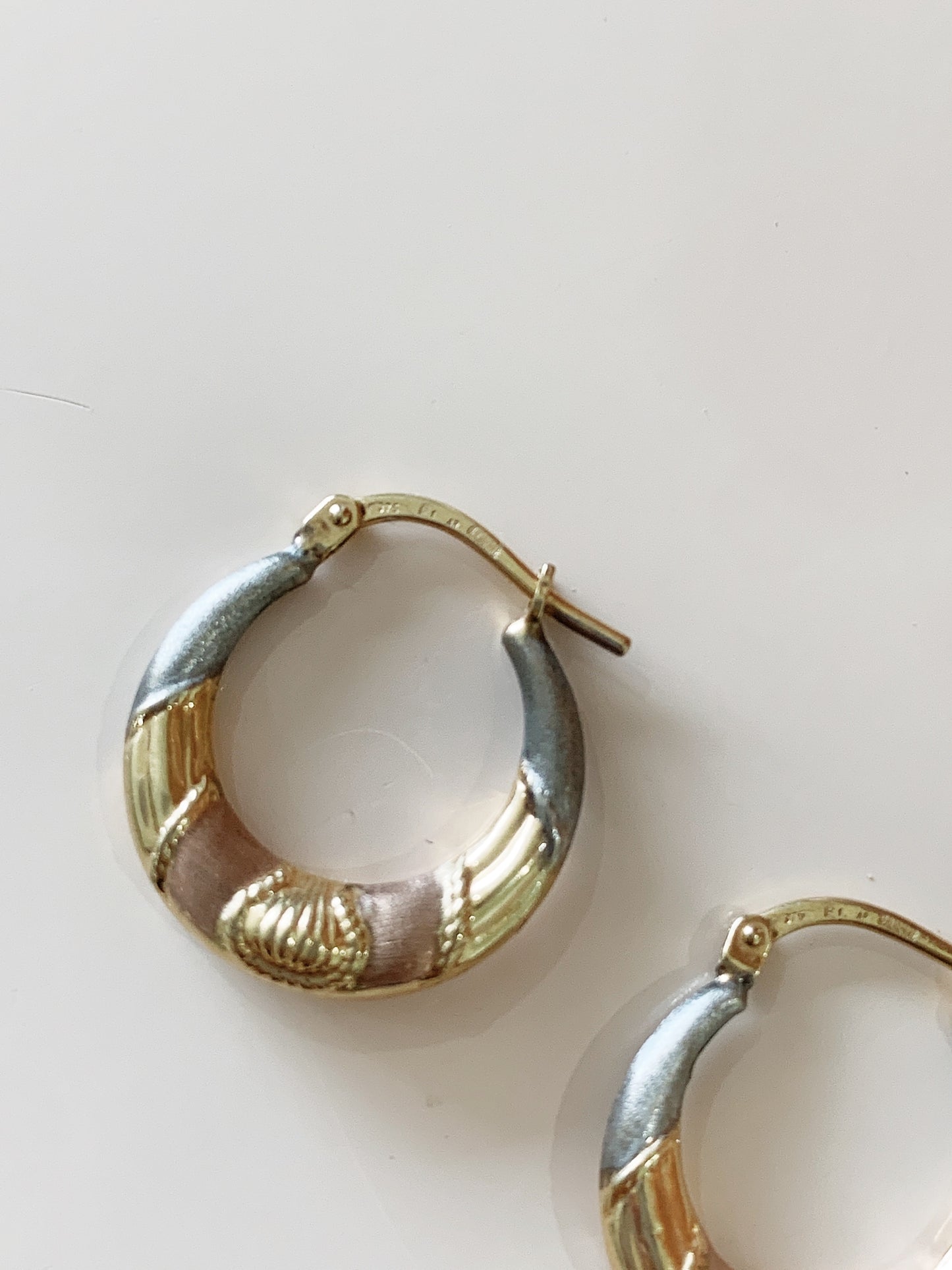 Vintage 9k Yellow, White & Rose Gold Shell Hoop Earrings