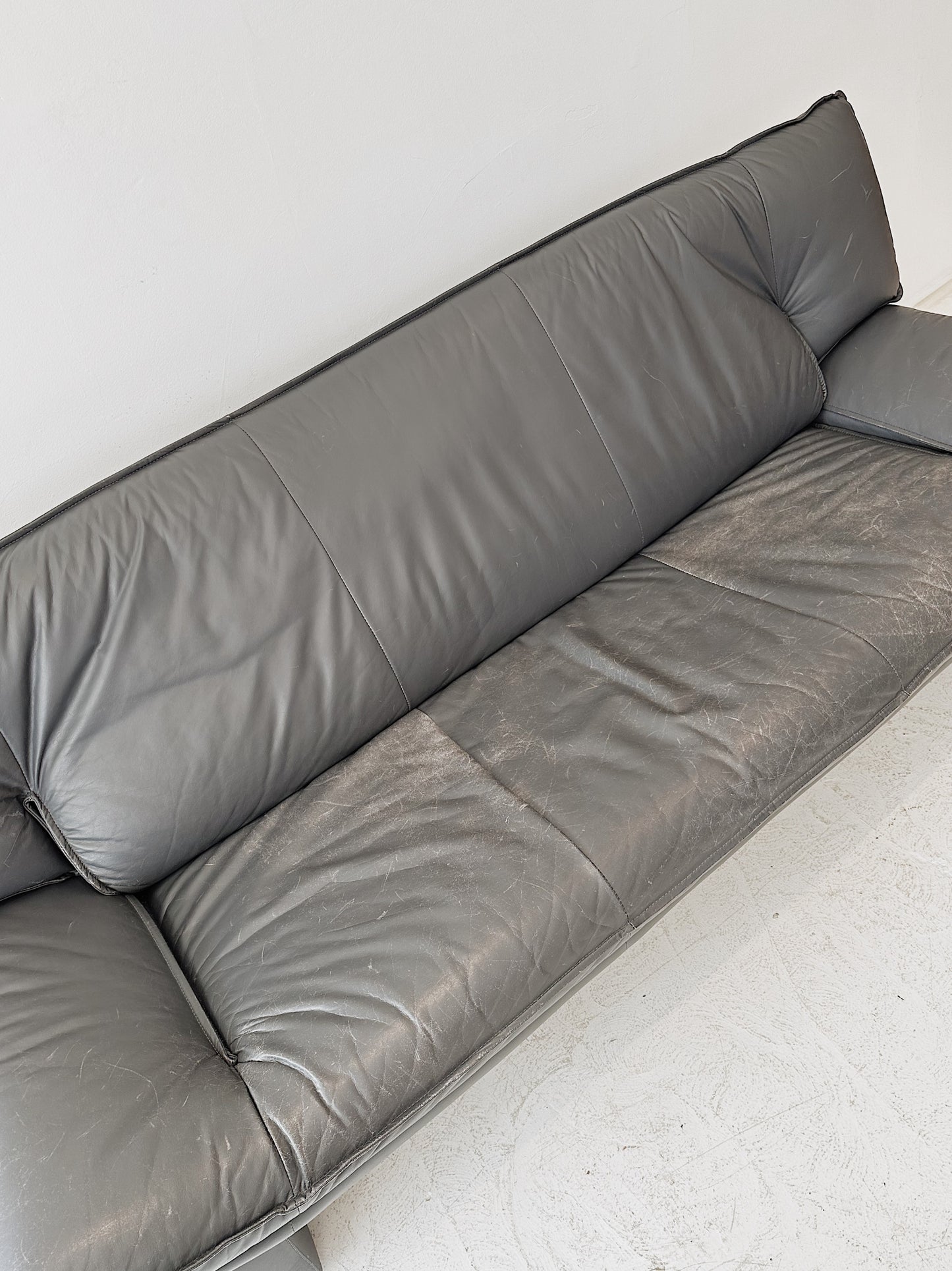 Nicoletti Salotti Postmodern Italian Leather Sofa Set